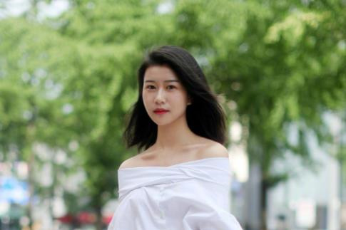 舔 弄 深 喉 口 交 上 位 骑 乘 后 入 猛 操 小 姐 姐 淫 语 浪 叫 喜 欢 上 后 入